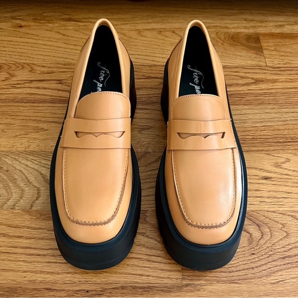 Free People Nico Platform Lug Loafer 39 Camel Leather Wedge 8.5 New without box - Picture 11 of 11